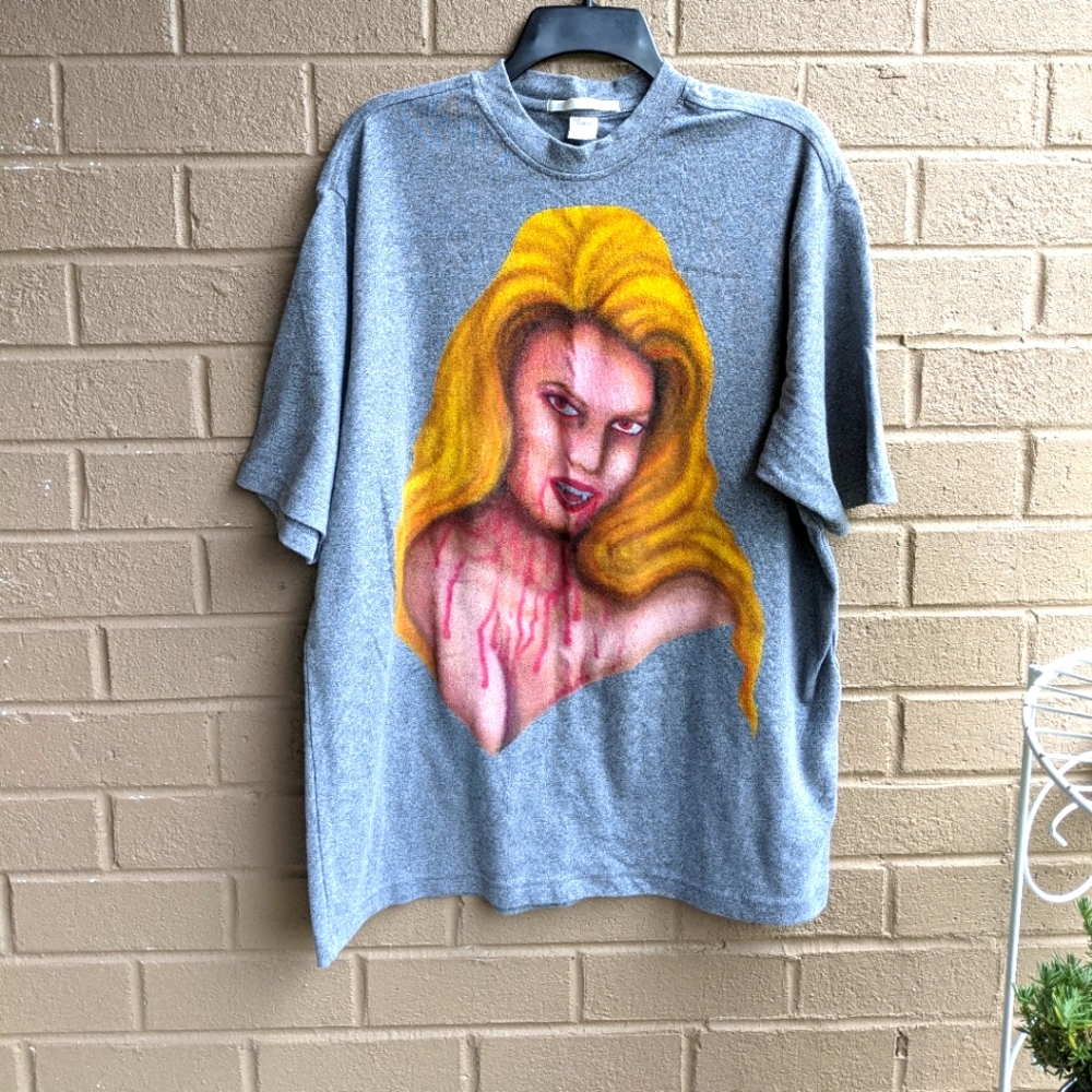 Vampire Airbrush Shirt XL
